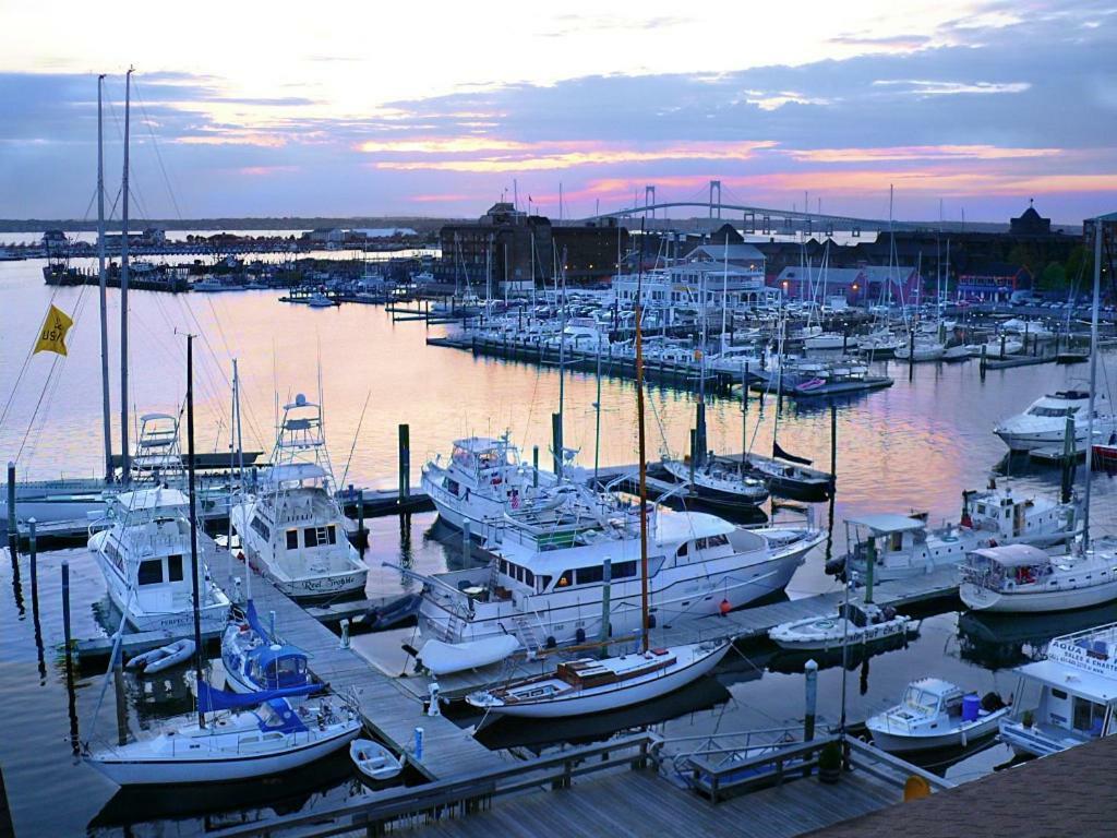 The Newport Harbor Hotel & Marina Esterno foto